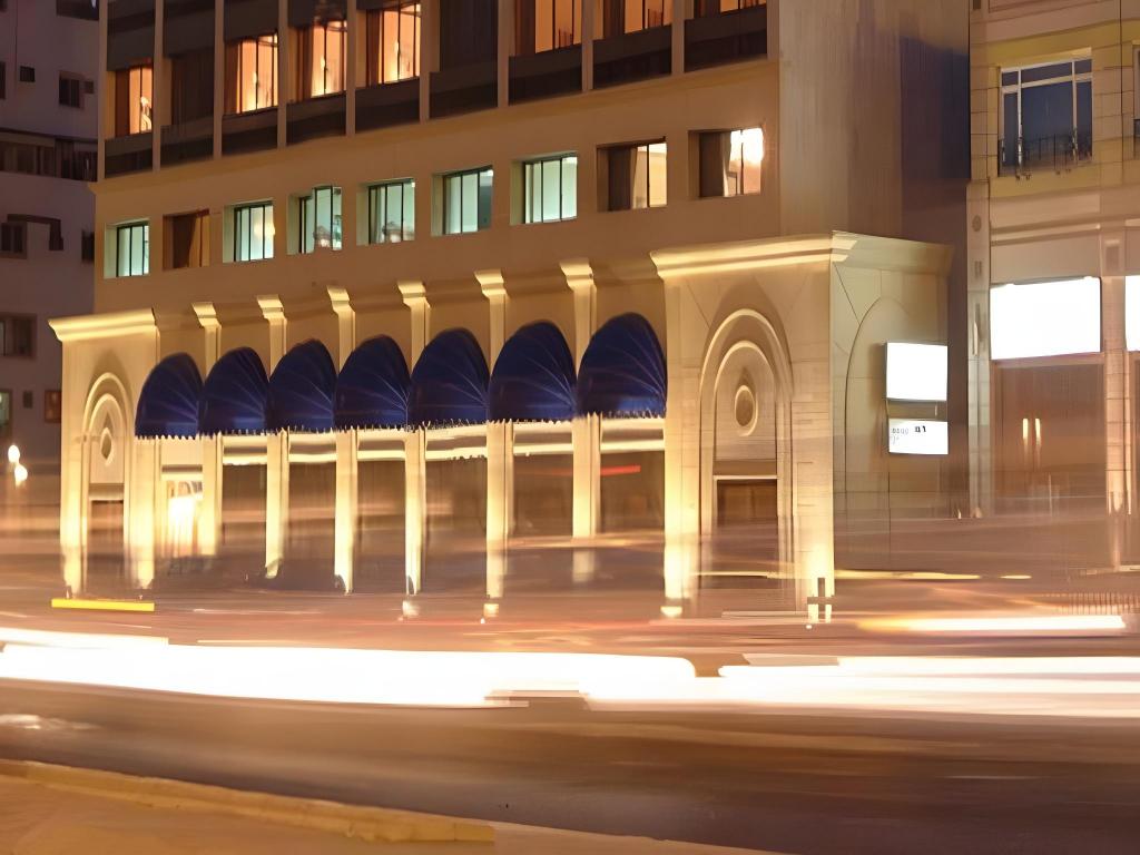 Al Hyatt Jeddah Continental Hotel exterior at night